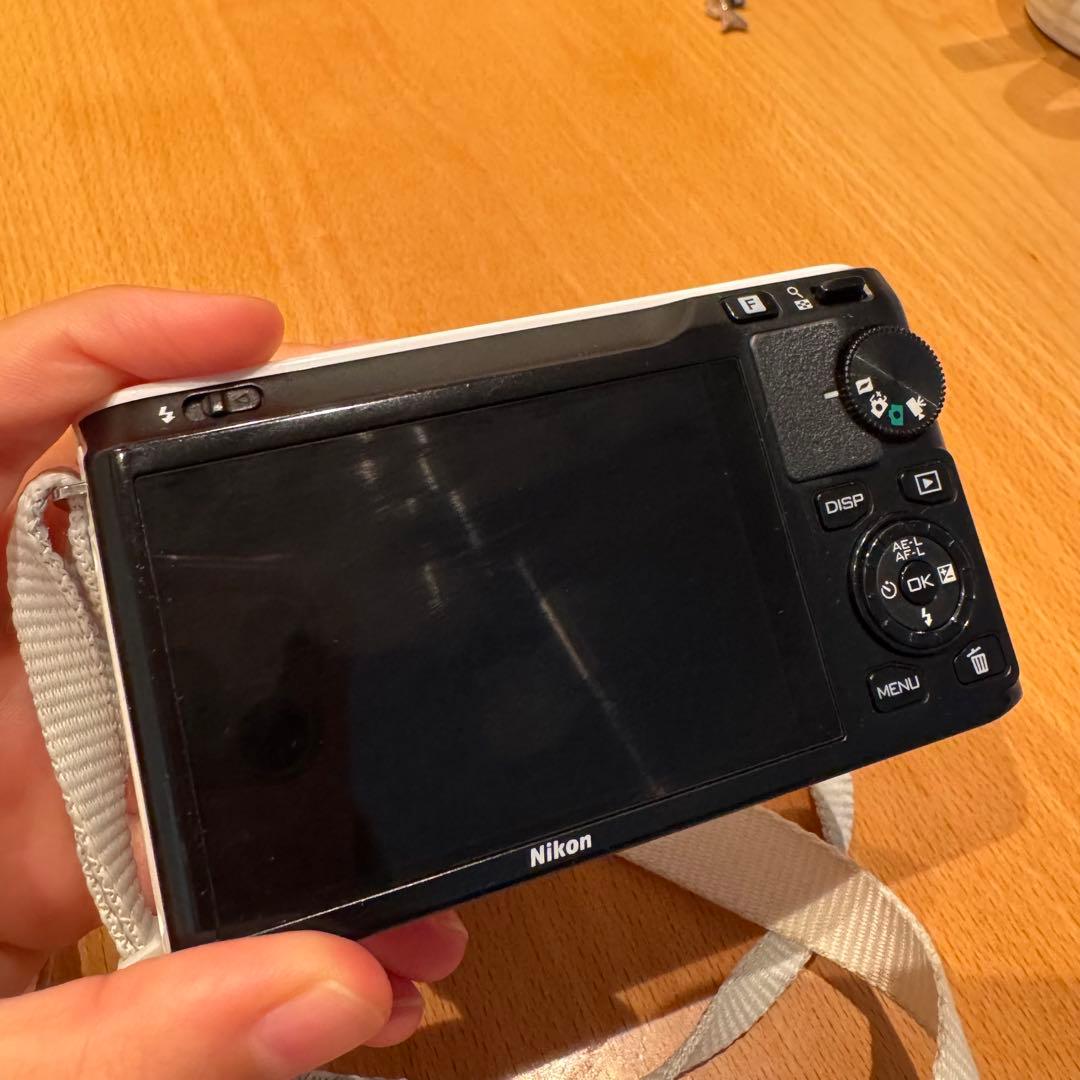 Nikon ニコン 1 J1 ホワイト レンズセット ミラーレス一眼カメラ