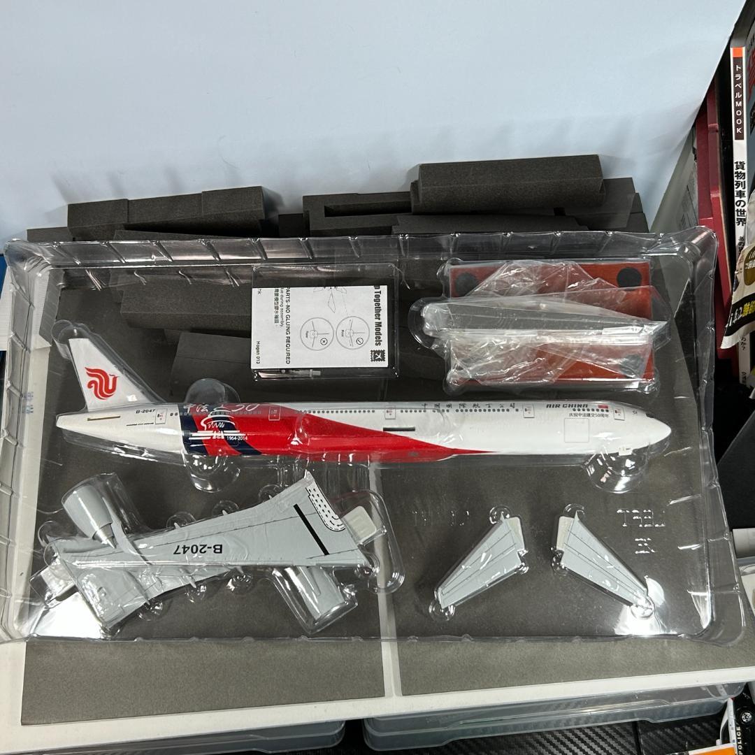 1/200 ホーガン B777-300ER 中国国際航空 中仏国交50周年塗装