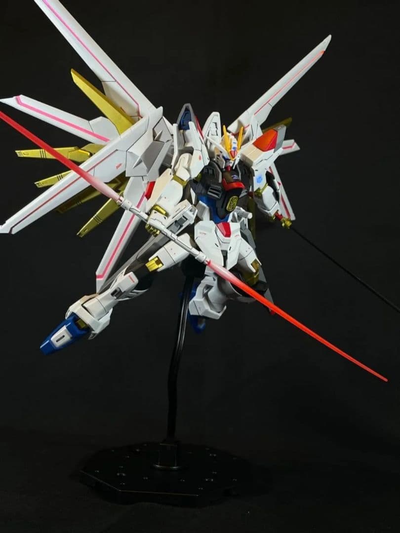 HG　1/144 マイティーストライクフリーダムガンダム　完成品　塗装品