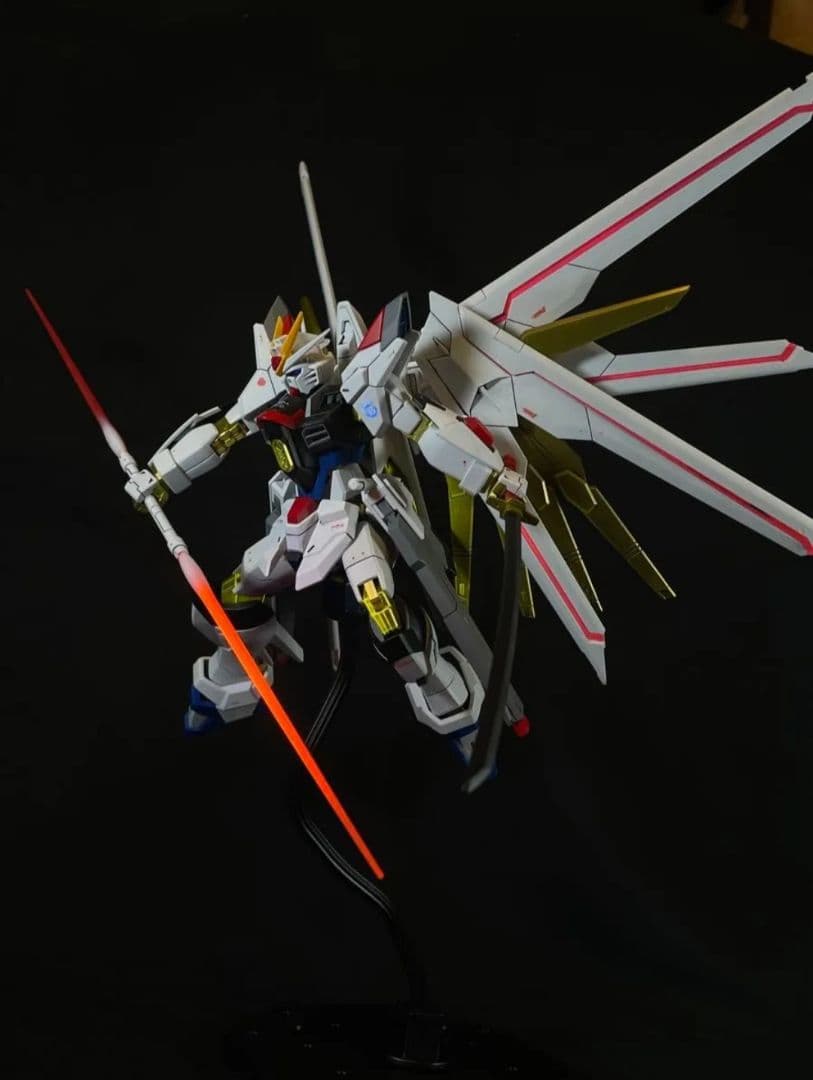 HG　1/144 マイティーストライクフリーダムガンダム　完成品　塗装品