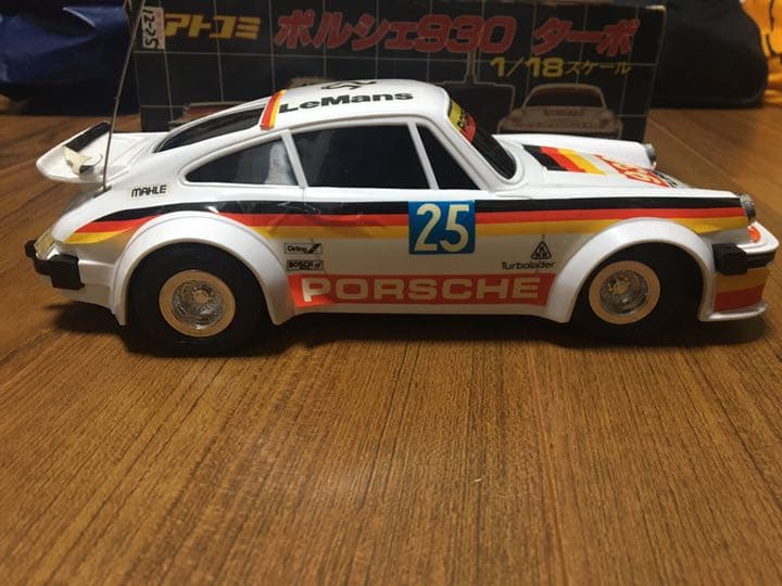 【昭和レトロ】ポルシェ930ターボ　1／18スケール