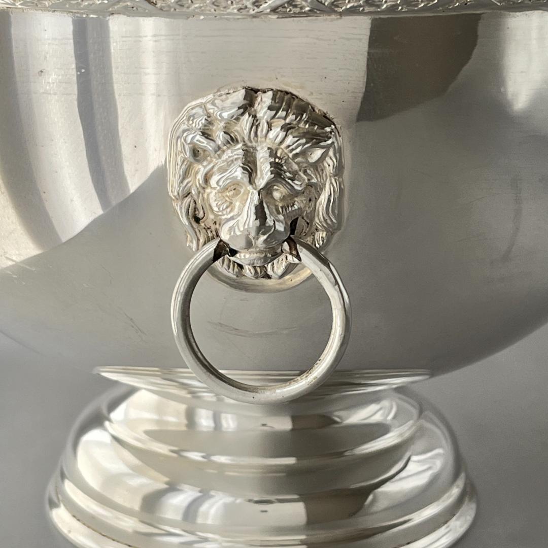 【英国】 ライオンのセンターピース / パンチボウル　直径21cm