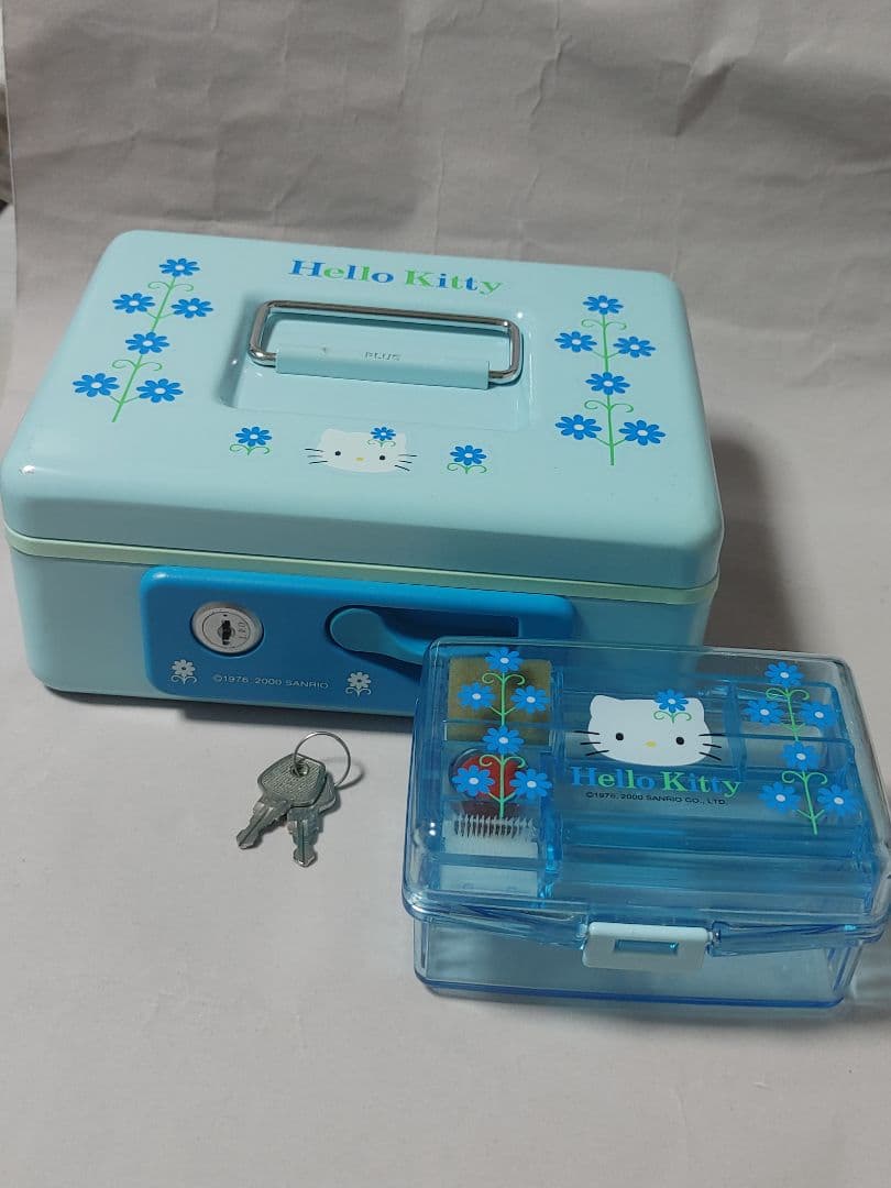 ハローキティ　2000年　フラワー　印鑑ケース・手提げ金庫