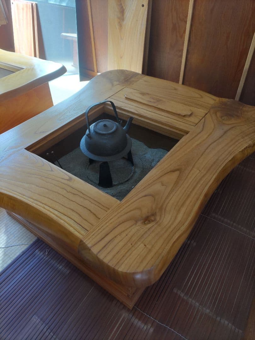 囲炉裏　センダン