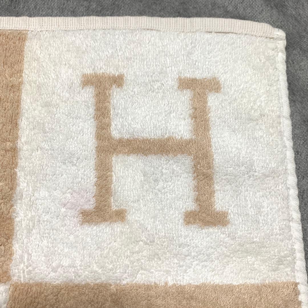 HERMES　エルメス　ハンドタオル　アヴァロン　タオルハンカチ　約34cm