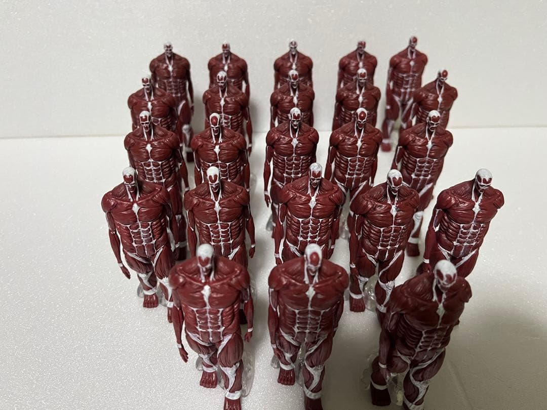 進撃の巨人 終尾の巨人フィギュア　地鳴らしフィギュア23体リペイント