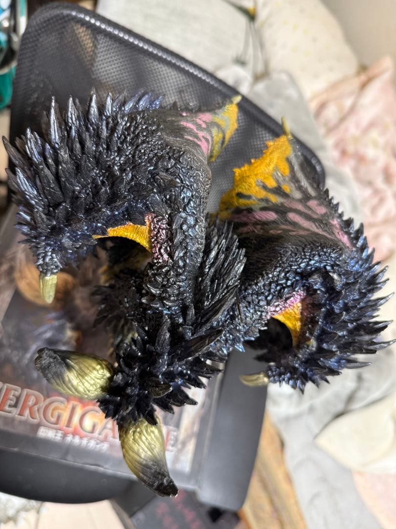 フ*活様 【美品】モンスターハンター 歴戦王 ネルギガンテ フィギュア プレミア
