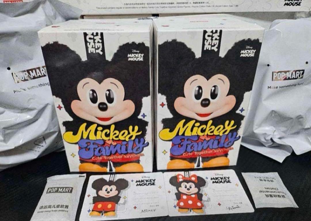 すぐ発送可能POPMART ディズニーキーホルダーアソートミッキーとミニー