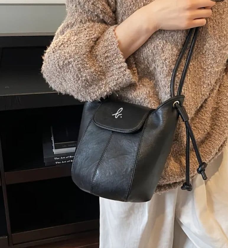 【ぷぅぷ】ブラックショルダーバッグ