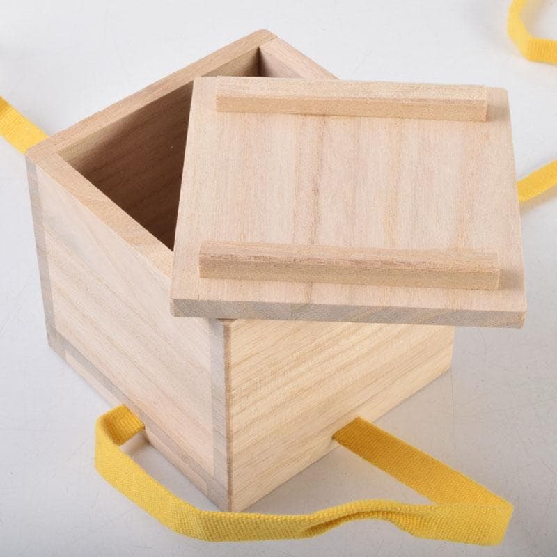 茶道具　小川勲作　金彩　残雪　香合　共箱　V　8775