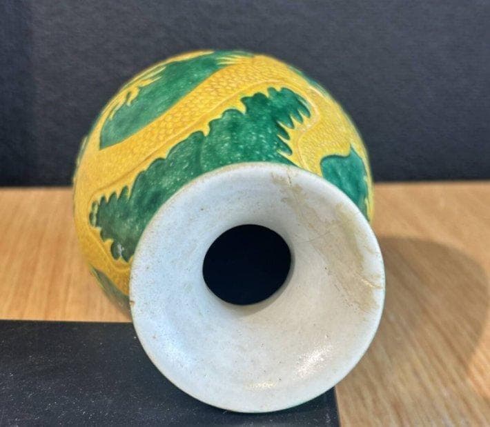 S8022　大清光緒年製　中国陶器　中国古美術　2彩　花瓶　花器