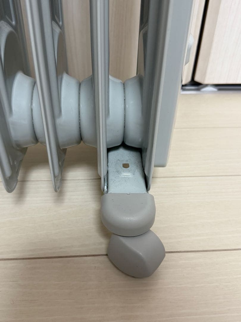 【美品】DeLonghi デロンギ オイルヒーターKHD410812-GC