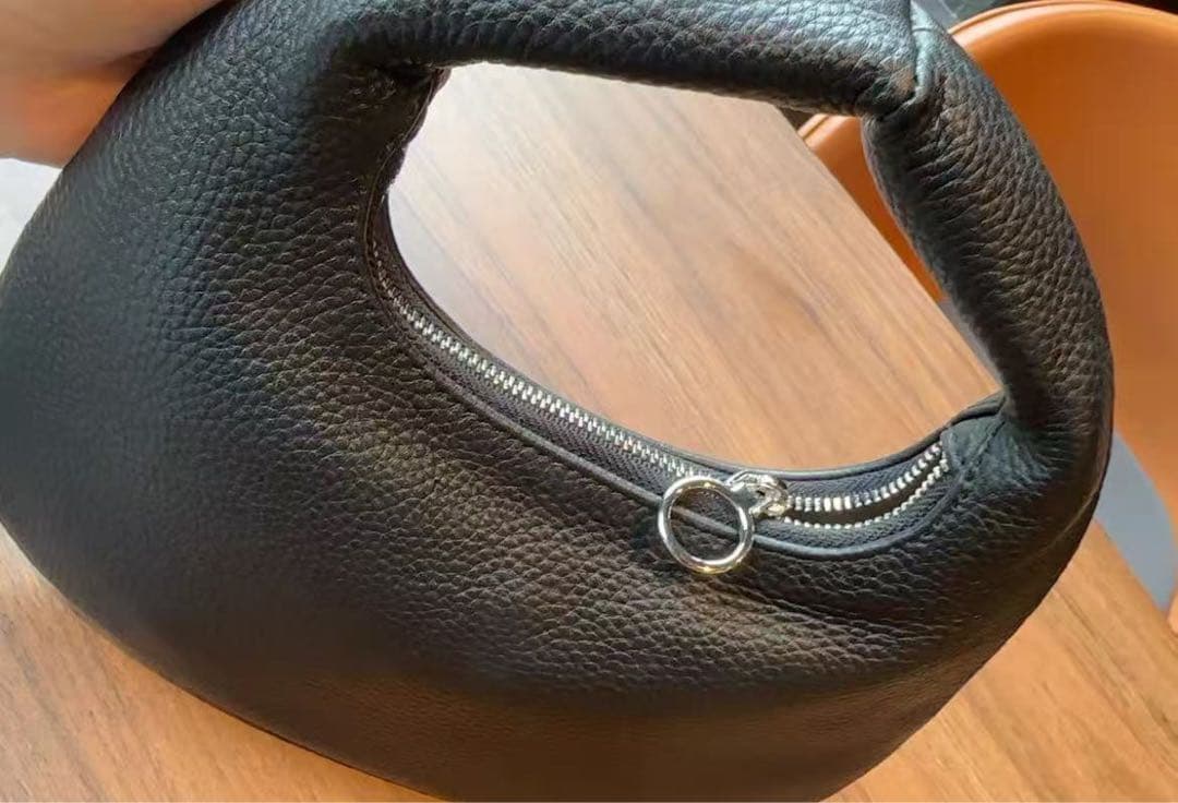 Aeta ブラックハンドバッグS)/