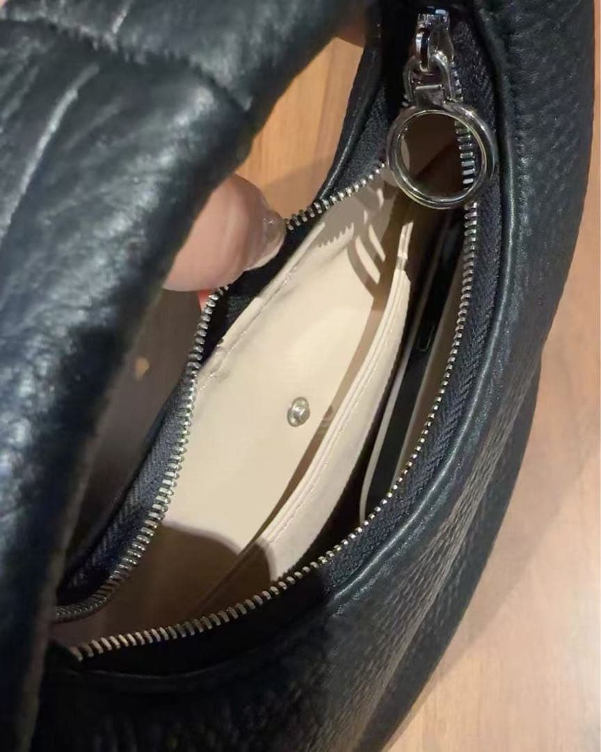 Aeta ブラックハンドバッグS)/