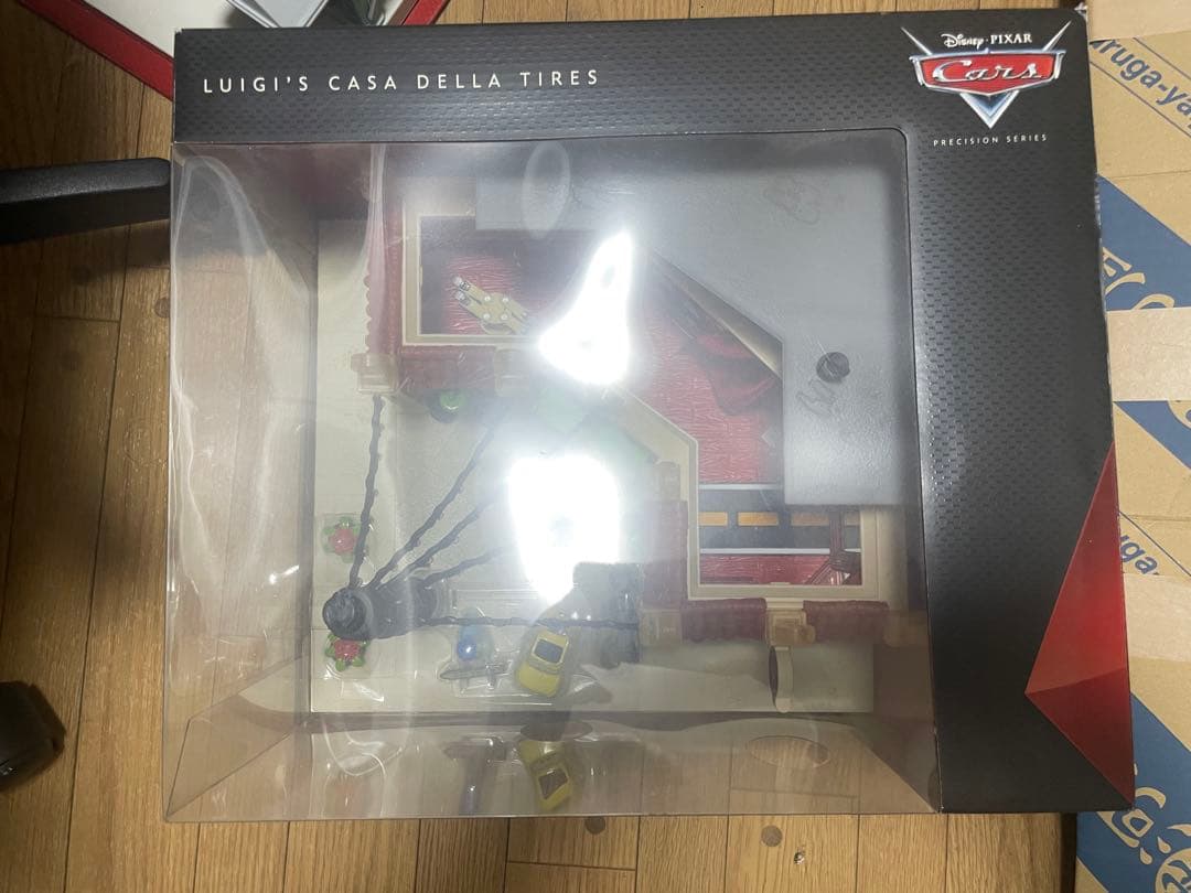 カーズ　cars プレシジョンシリーズ　グイド　ルイジ　タイヤショップ　未開封