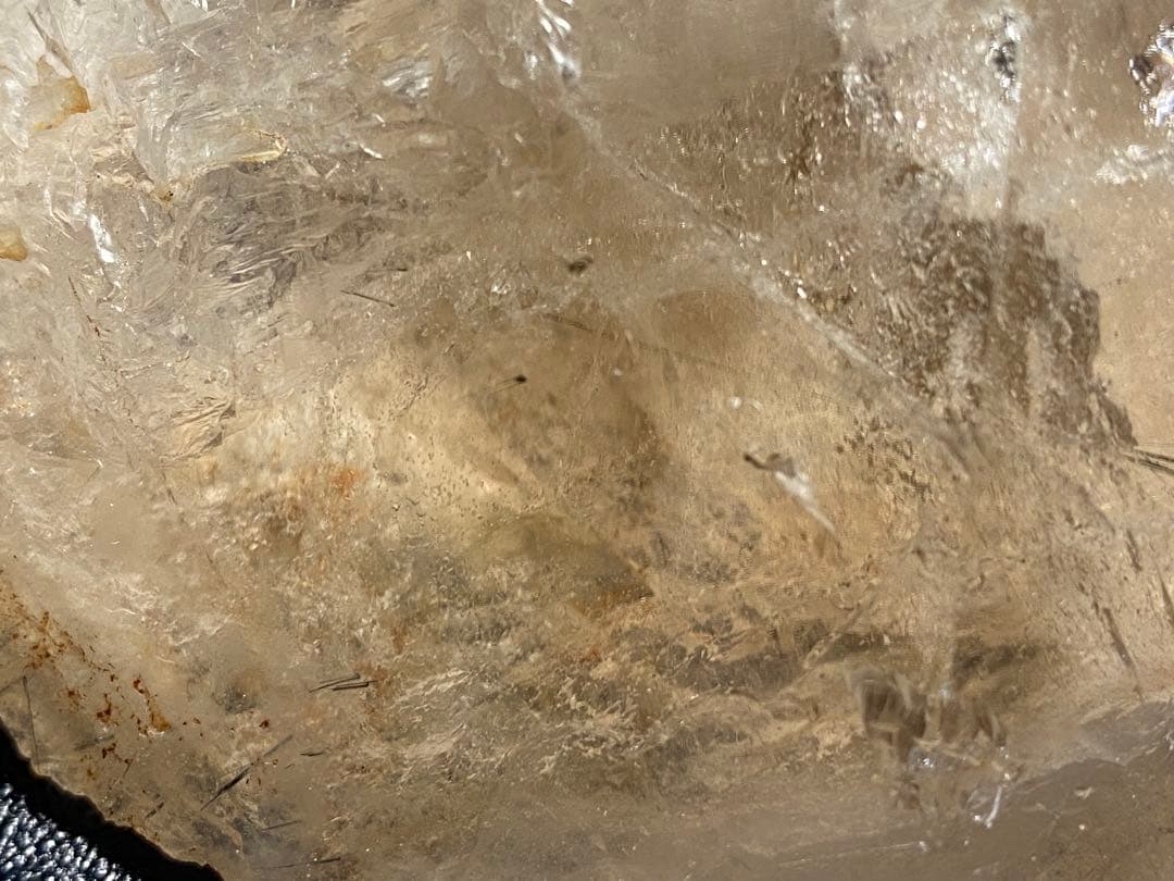 ザギ水晶　ザギマウンテンクォーツ 578g レインボー