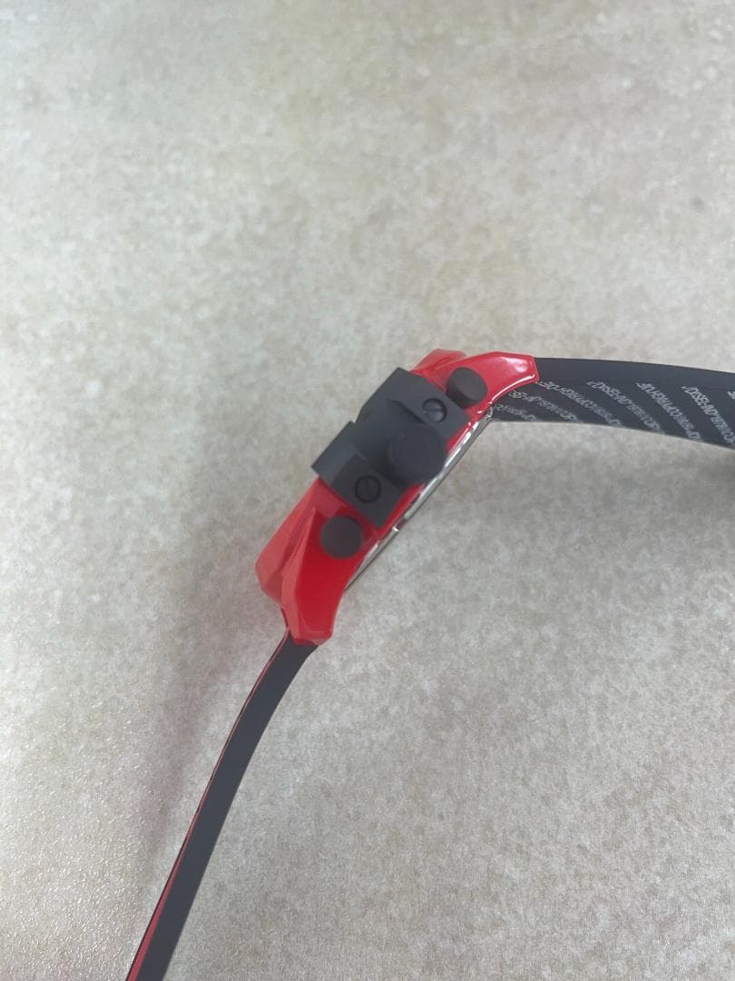 【赤だけに大赤字！】DIESEL 時計 品番：DZ4526