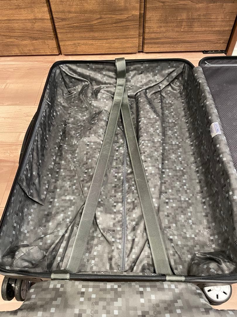 RIMOWA リモワ スーツケース サルサ ブラック 4輪 104L