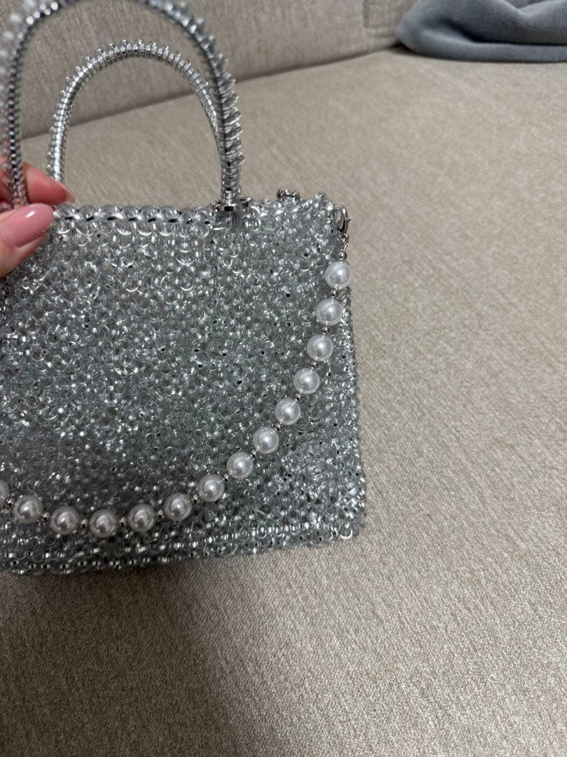 アンテプリマ ミニアトゥーラ シルバー ショルダーバッグ