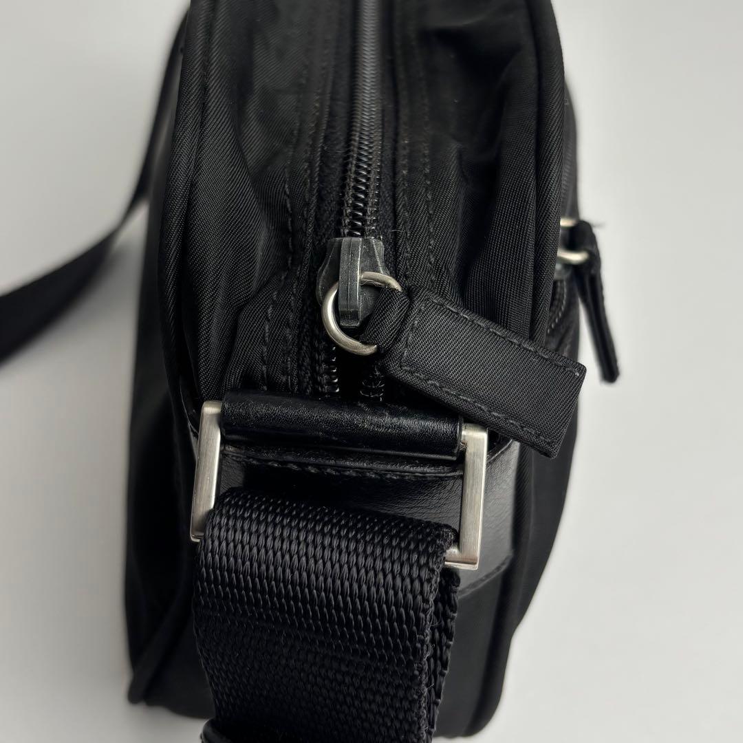 極美品 PRADA プラダ ショルダーバッグ カメラバッグ ナイロン レザー