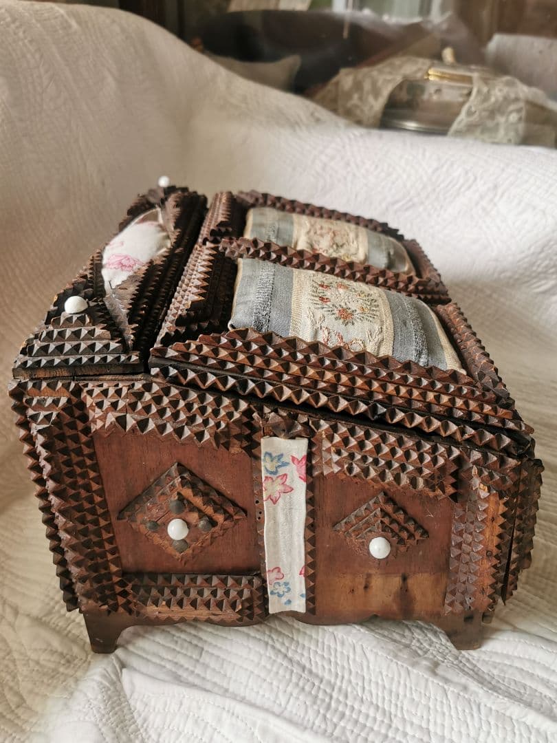 アンティーク トランプアート 木工レース細工ボックス 針箱 フレンチファブリック