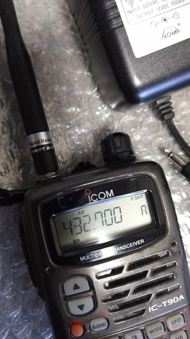 ICOM IC-T90A 受信機 本体と付属品 50/144/430MHz