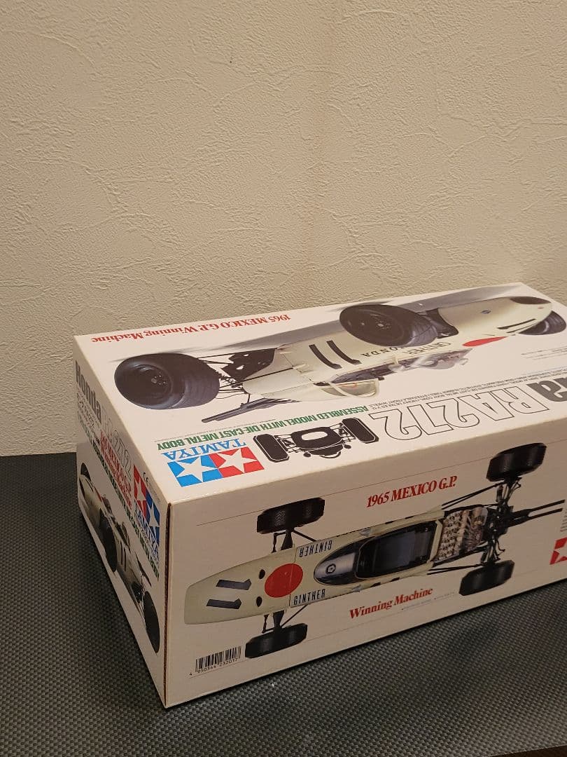 タミヤ Honda RA272 1/12スケール　タミヤ模型　f1 ミニカー