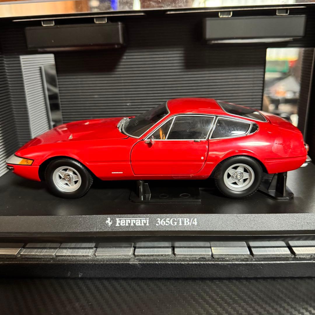 絶版未展示品 京商 1/18 フェラーリ 365GTB/4 デイトナ ’69