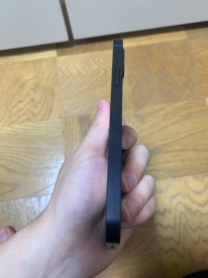 Apple iPhone 12 64GB ブラック