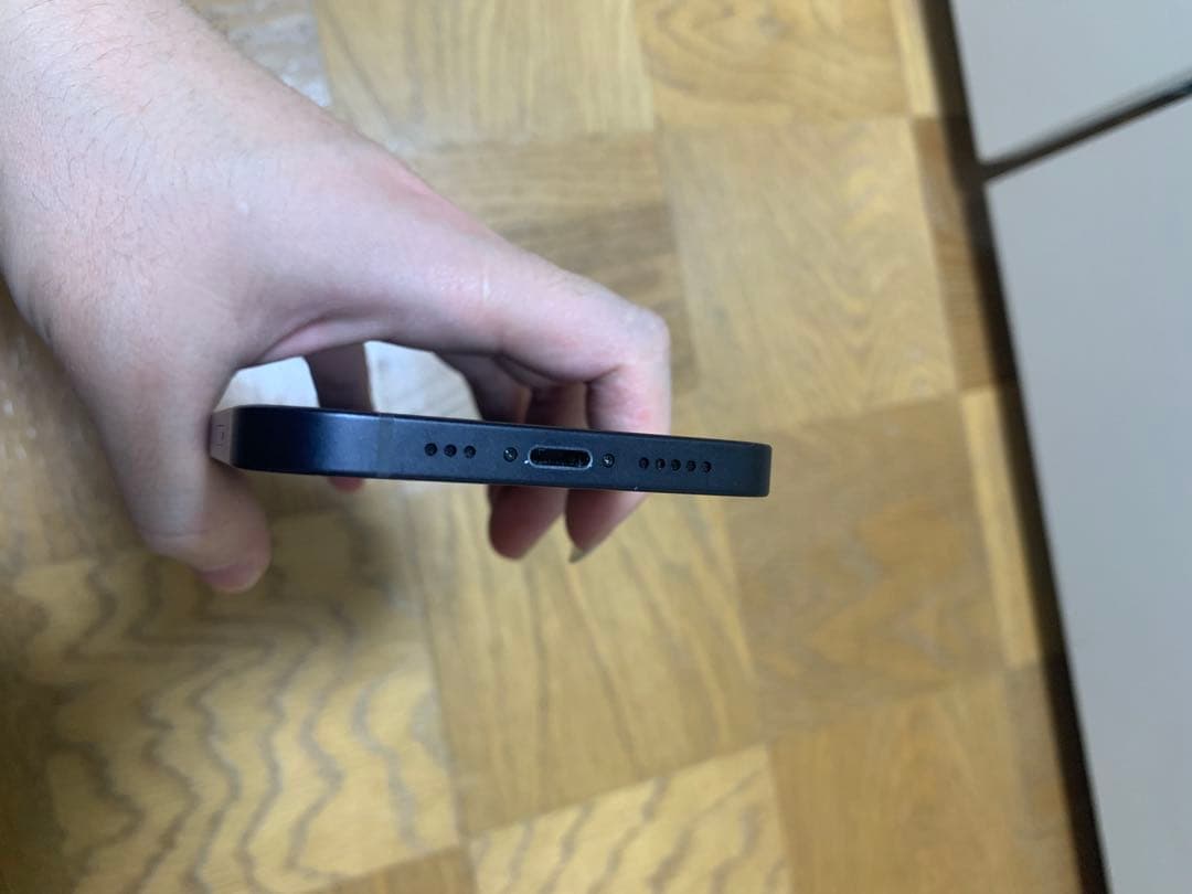 Apple iPhone 12 64GB ブラック