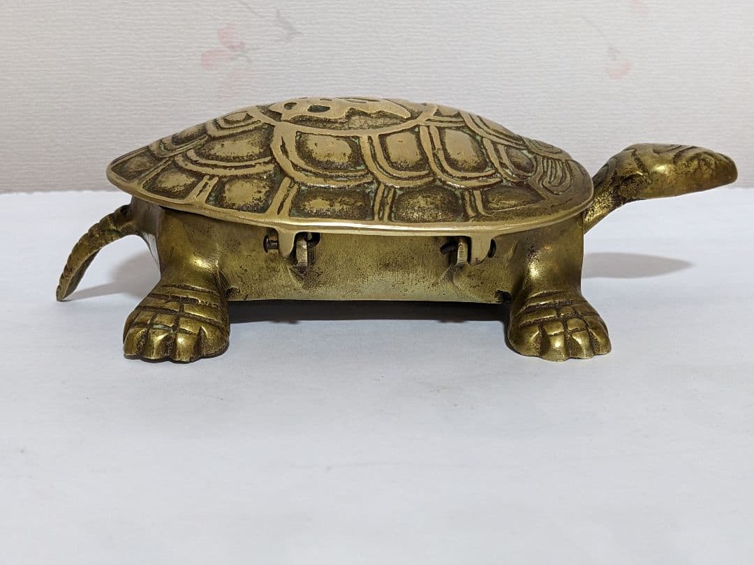 ♦中国 民国時代 銅製 亀形 自在蓋箱 煙草入 コレクション 骨董品アンティーク