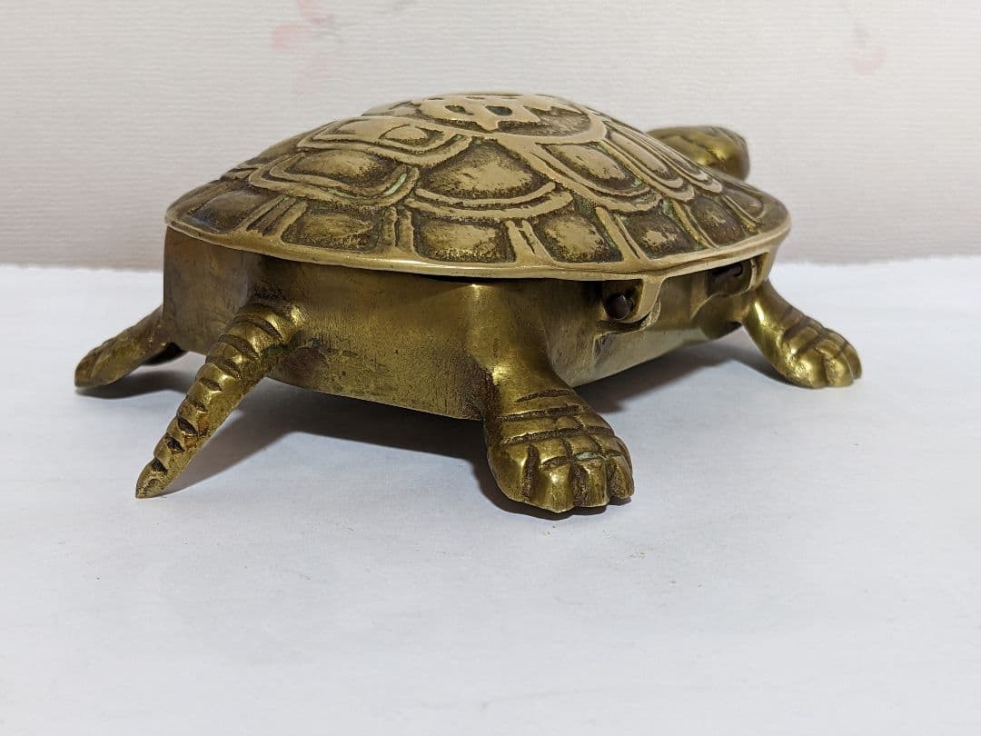 ♦中国 民国時代 銅製 亀形 自在蓋箱 煙草入 コレクション 骨董品アンティーク