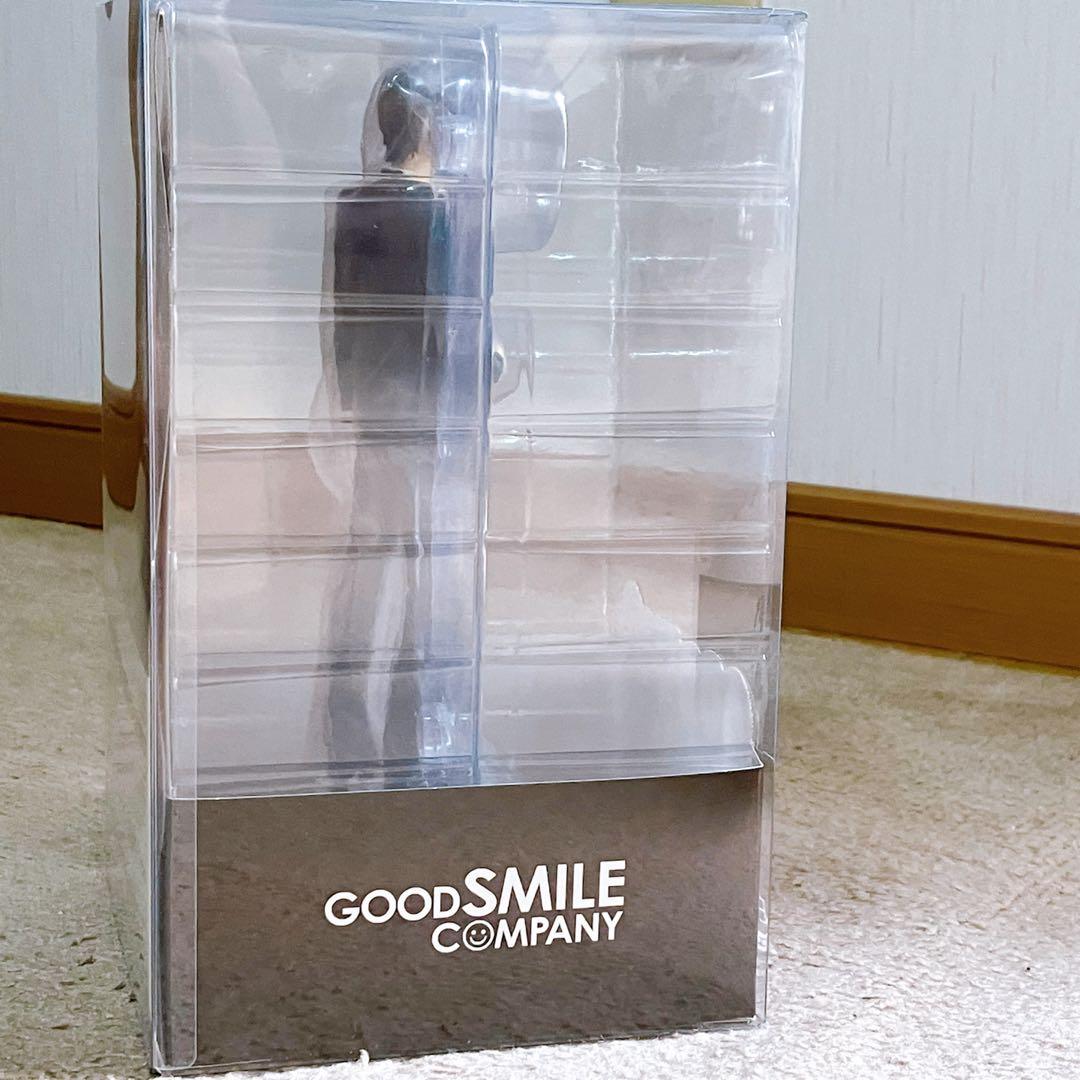 進撃の巨人　エレン　リヴァイ　フィギュア　pop up parade スーツ