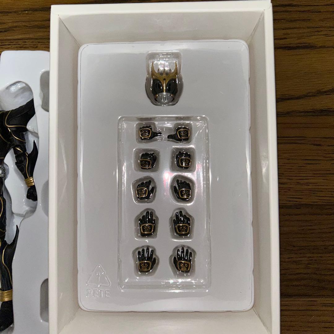 S.H.Figuarts 真骨彫製法 仮面ライダークウガ アルティメットフォーム