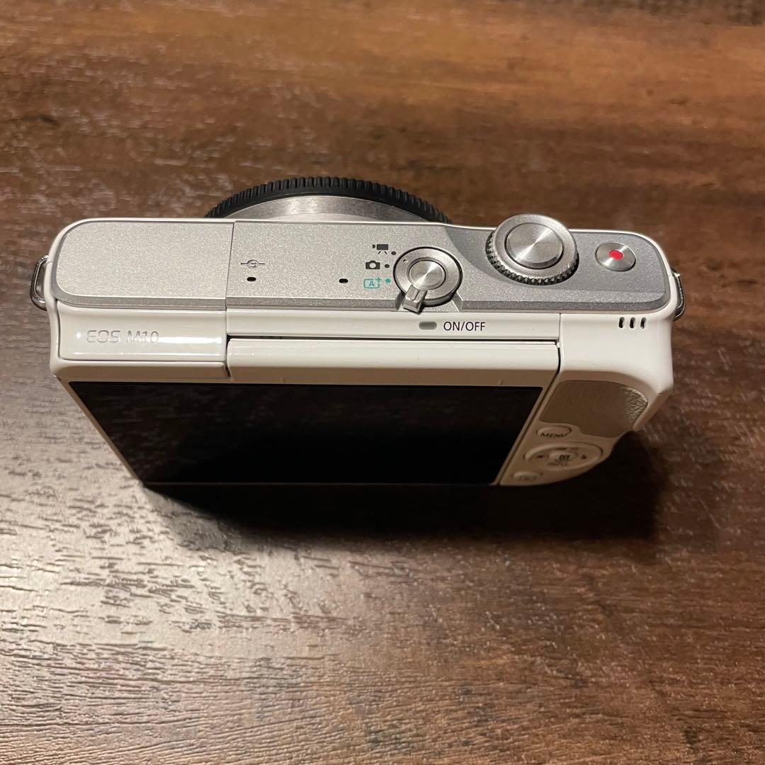 Canon EOS M10 ホワイト 本体 + 付属品