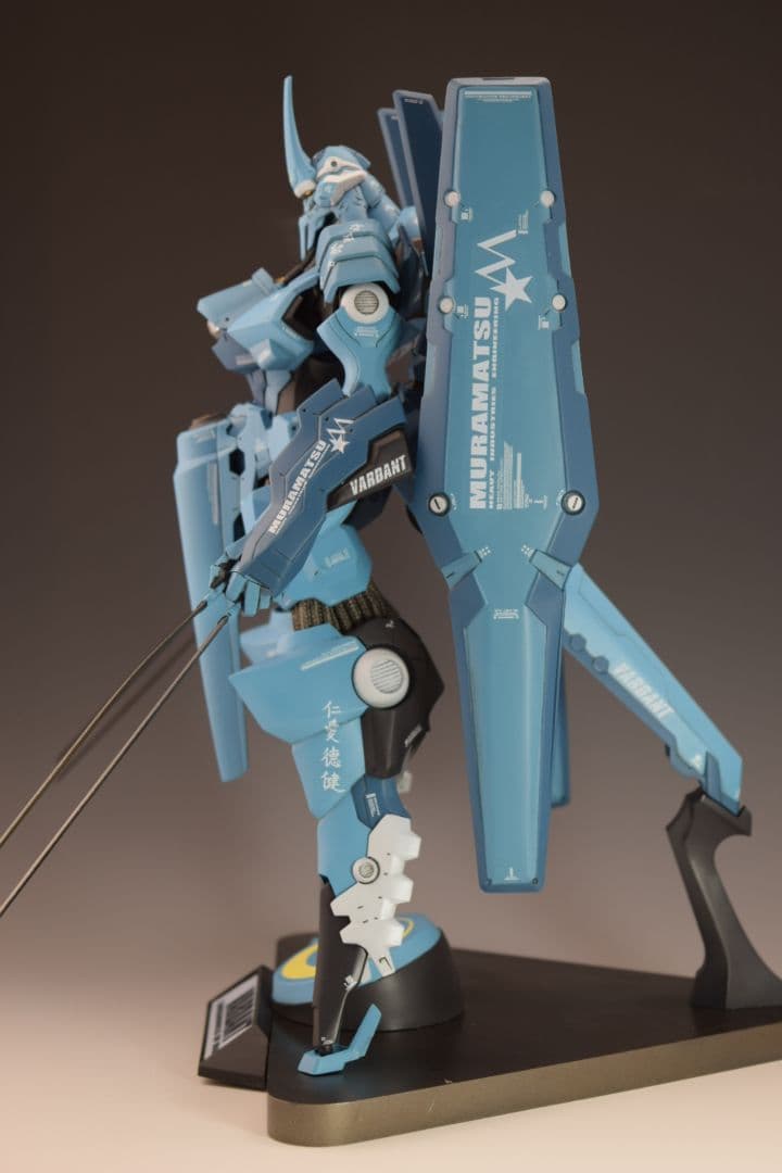 キューズQ 1/100 ヴァーダント 塗装済み完成品