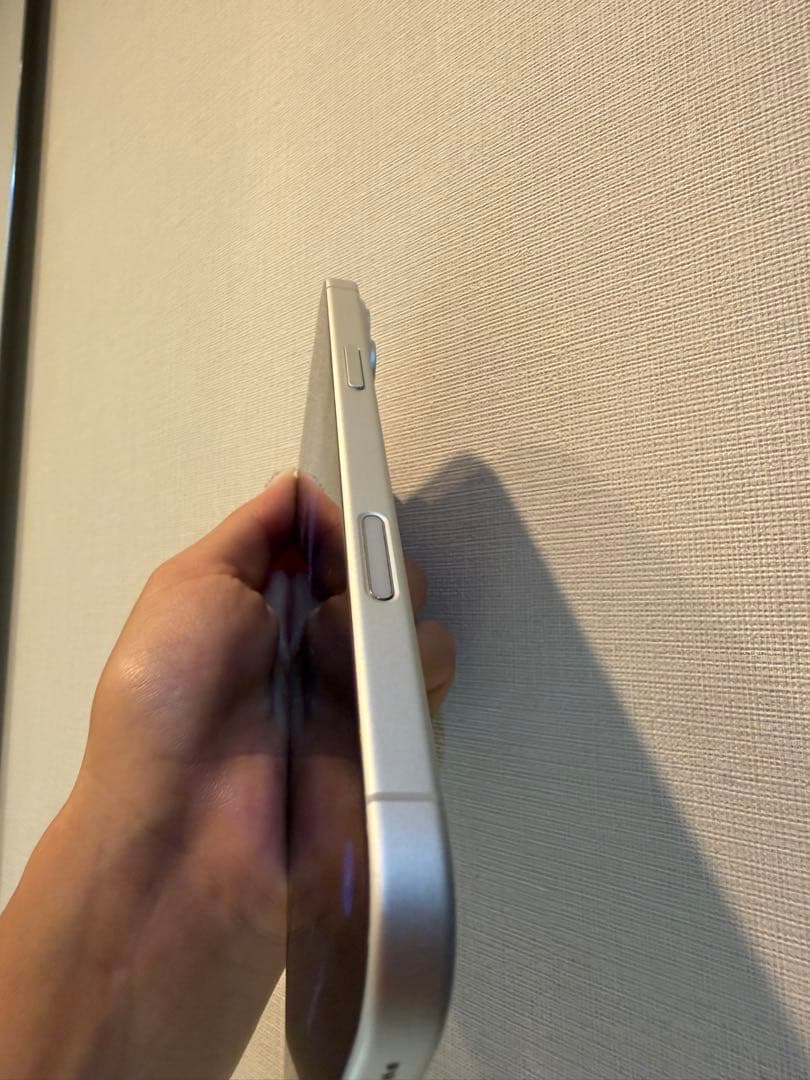 Apple iPhone 16 plus ホワイト 本体 充電ケーブル付き