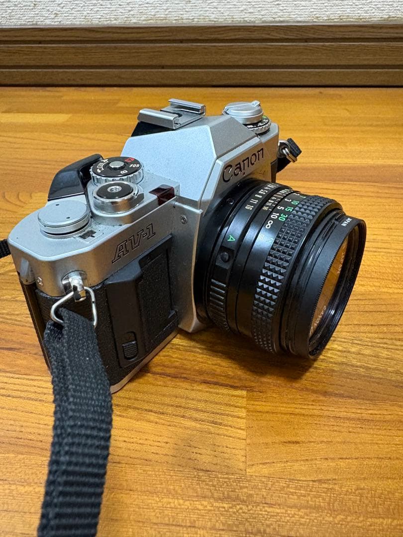 Canon AV-1 一眼レフカメラ フラッシュ付き