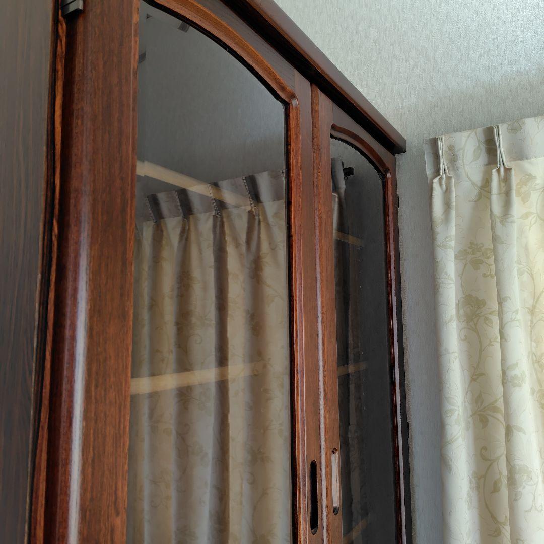 本箱　木製品　引出し　扉　収納量大　棚移動