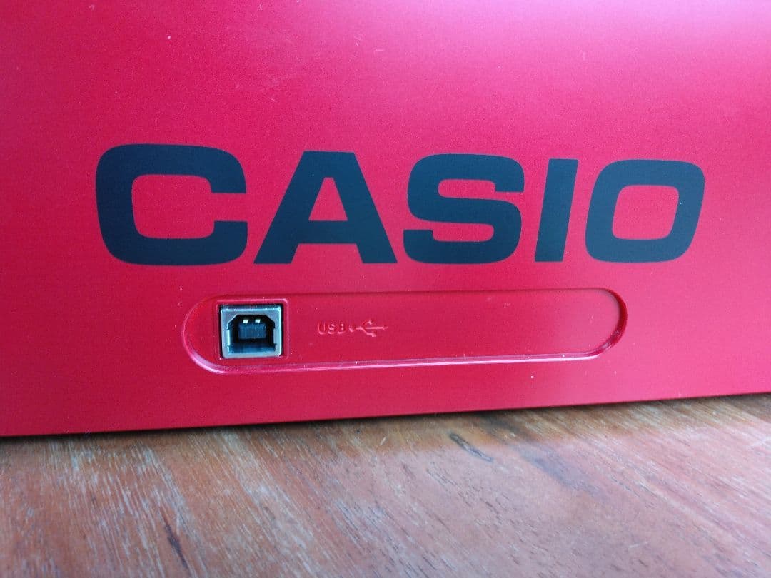 Privia 赤色キーボード