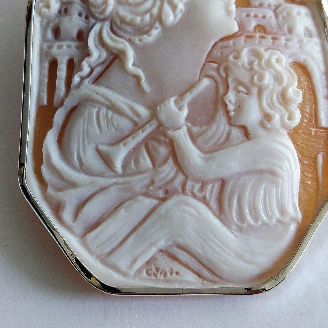 生ハムメロン✤作家ものシェルカメオ✤K18WG『ラッパを吹く少年』