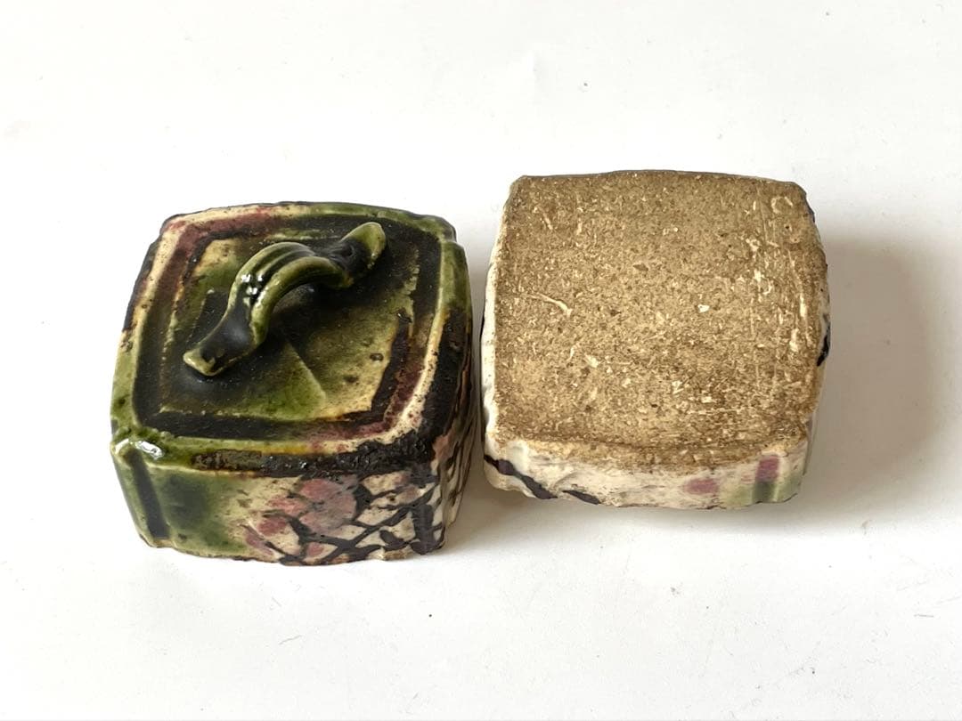 骨董　アンティーク　香合　蓋置　4点　ミニチュア　鍋島　織部　古備前　おもり　錘