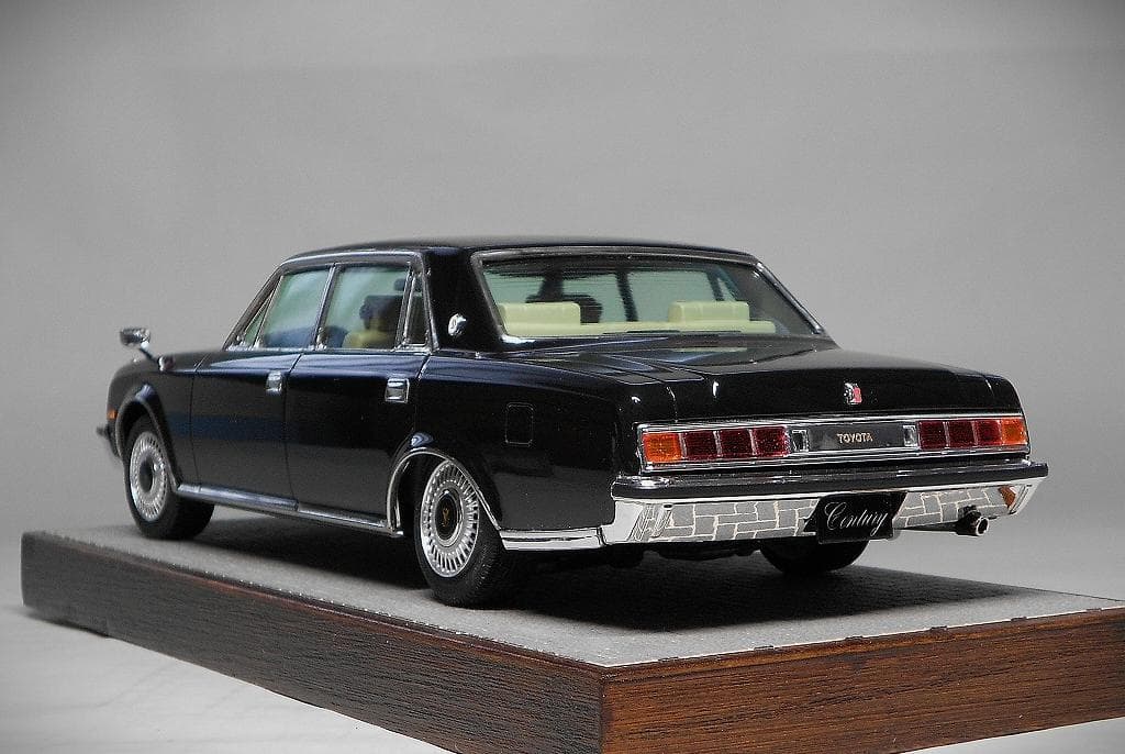 アオシマ　トヨタセンチュリー　VG45