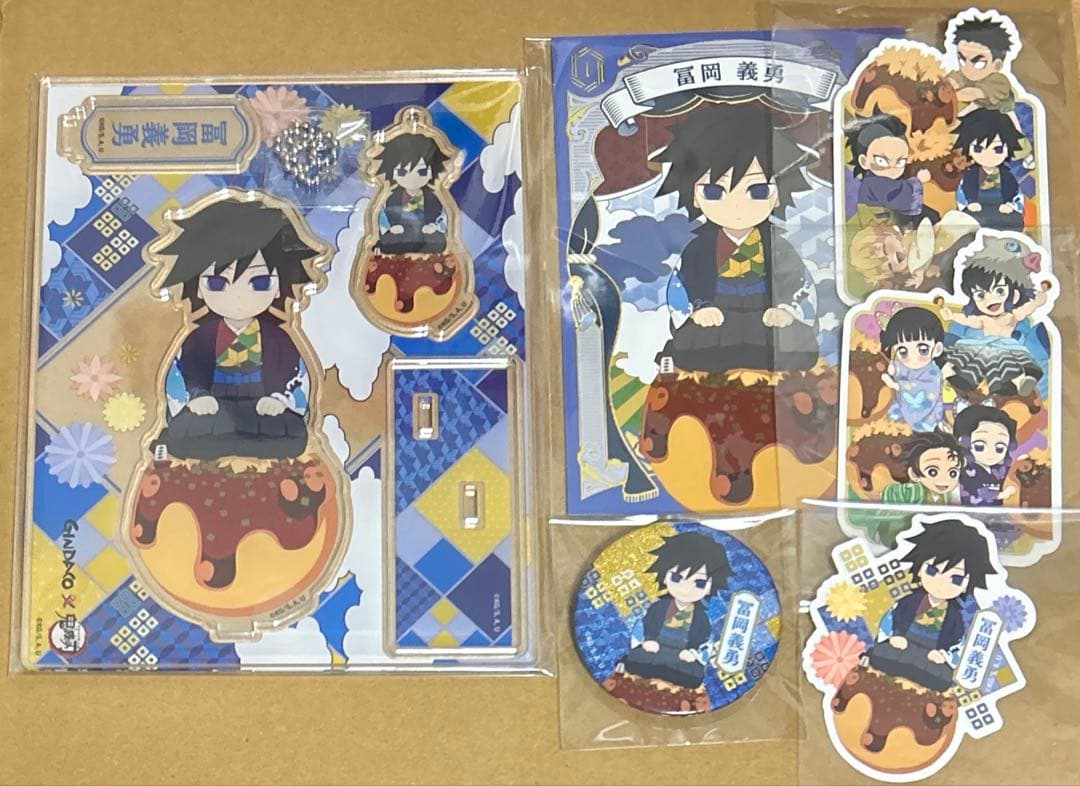 鬼滅の刃　銀だこ　アクリルスタンド　ステッカー　　缶バッジ　冨岡義勇