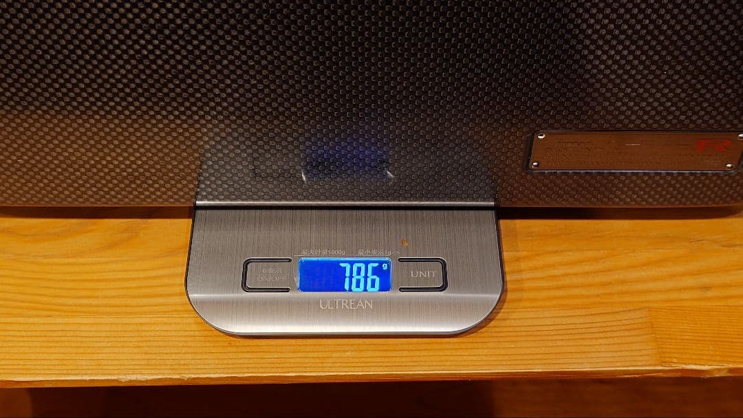 s*h様 【シリアルNo付き】日産 GT-R カーボンファイバー アタッシュケー