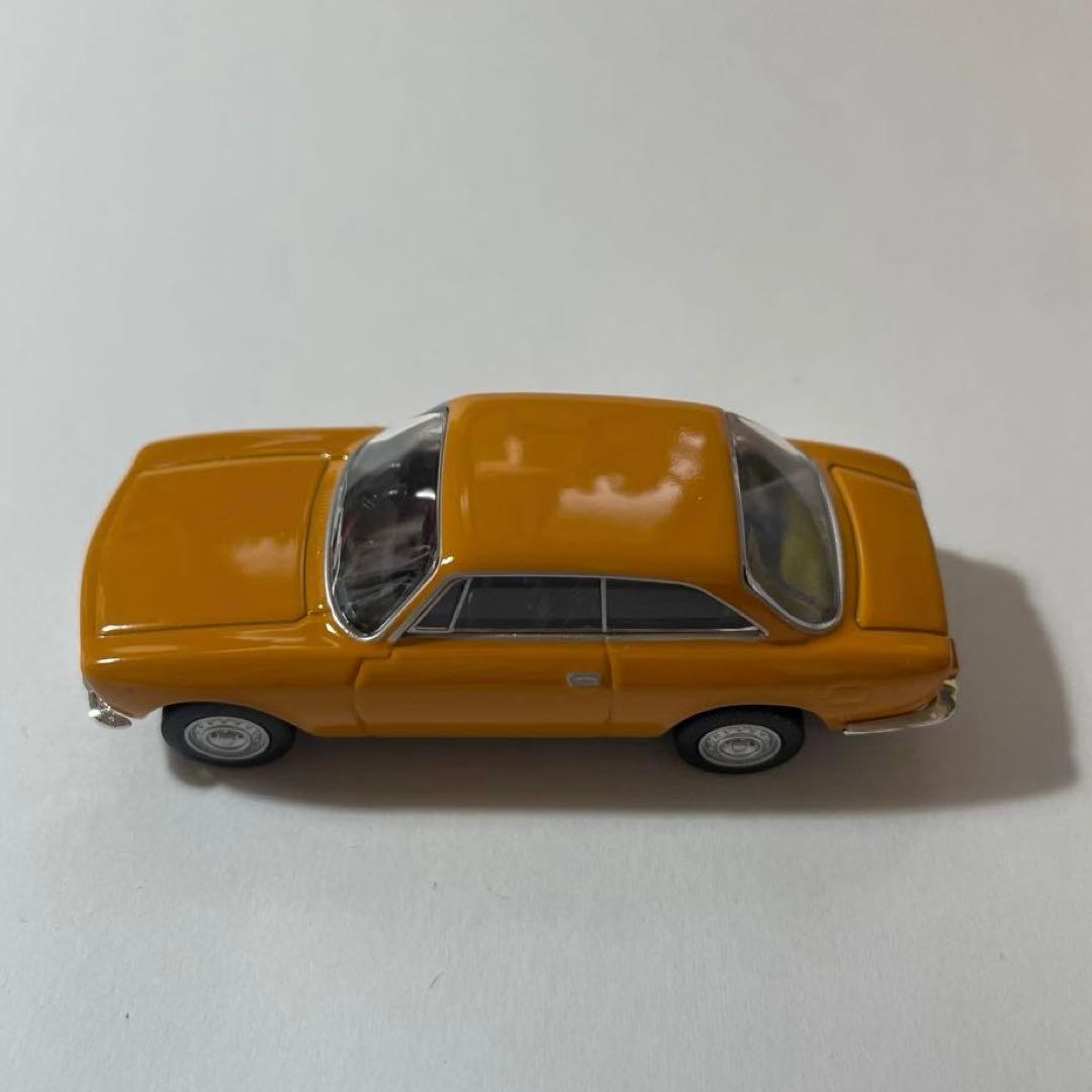 トミカリミテッドヴィンテージ LV-156aアルファロメオGT1600 ジュニア