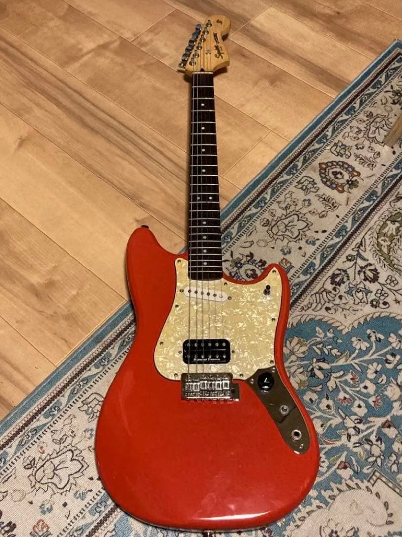 Squier Cyclone レッド