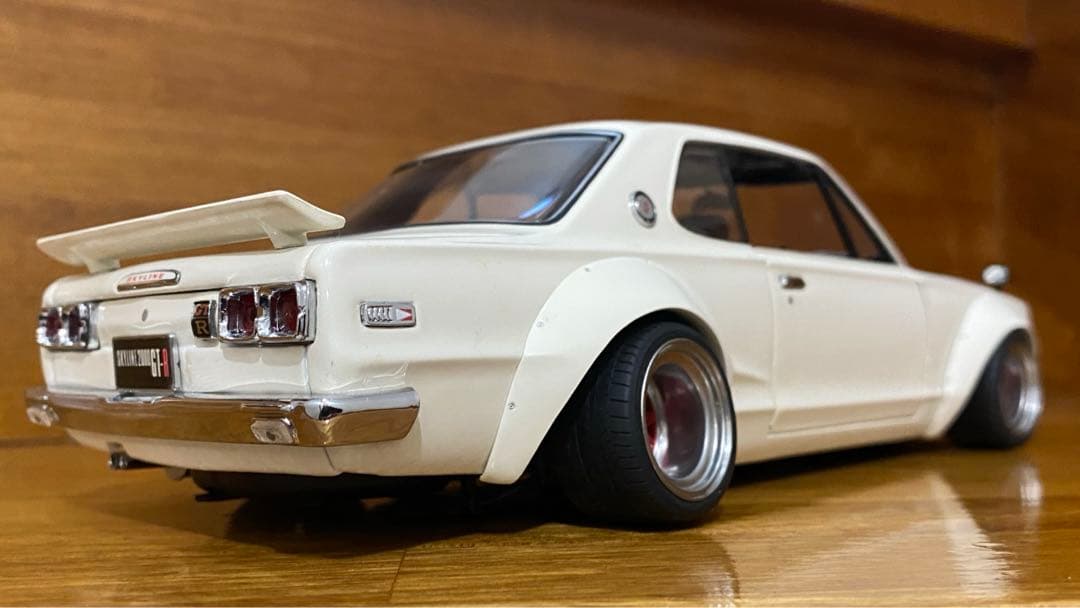 1/18京商スカイライン