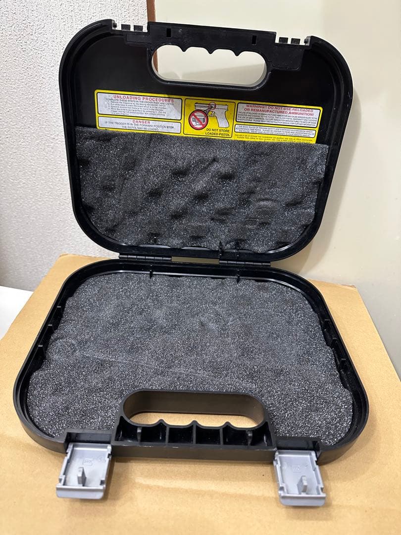 グロック 実物ケース 鍵付き 使用感あり