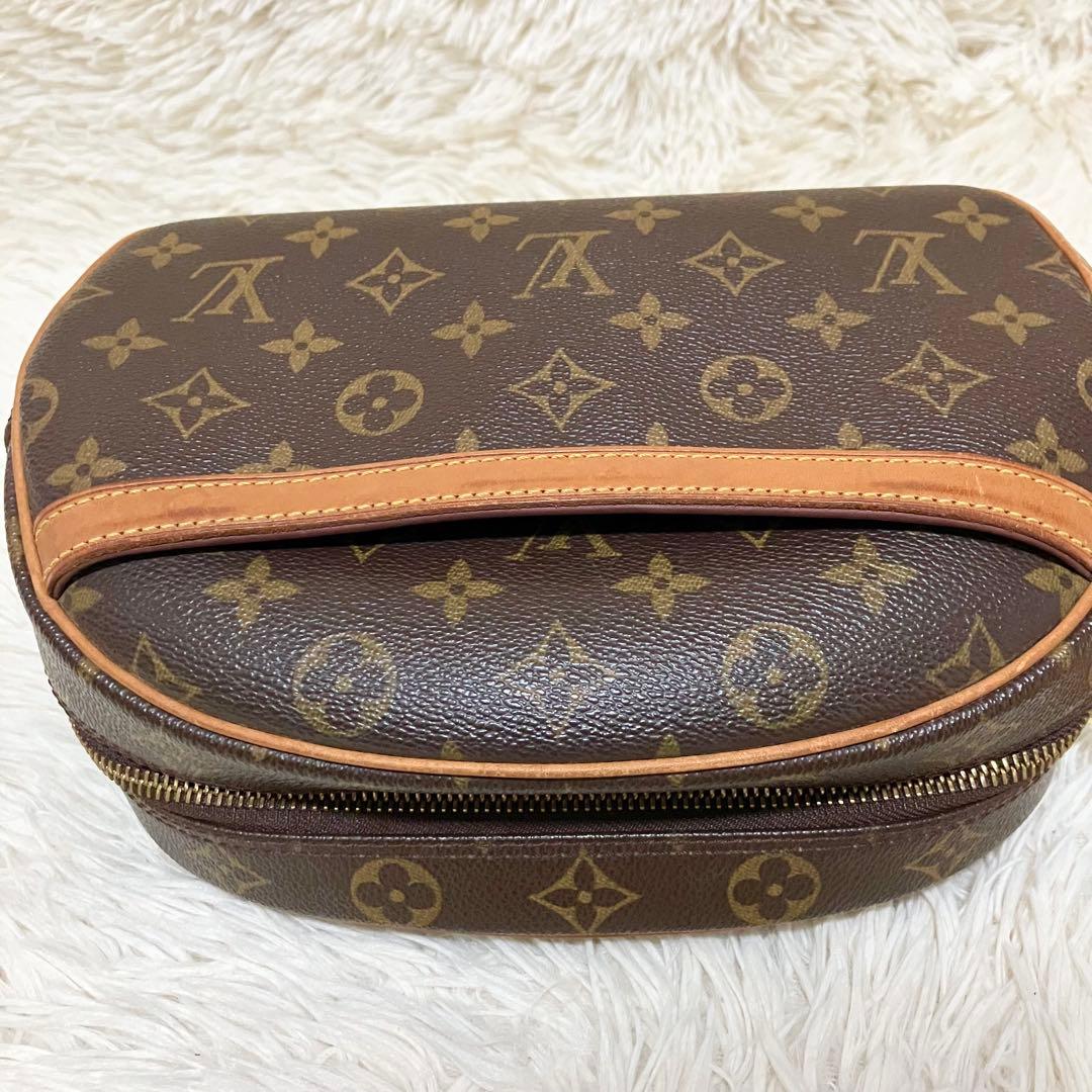美品 ルイヴィトン ブロワ モノグラム クロスボディ M51221